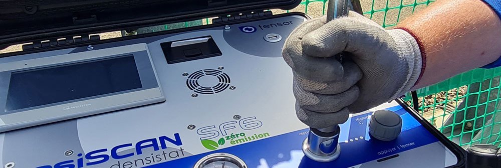 densiSCAN R5 — portable SF6 gas density monitor calibrator | Fensor